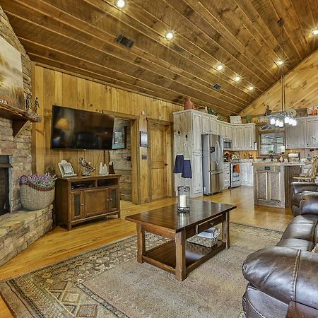 Villa Eagles Crest - Long Range Layered Mountain Views In Peaceful Neighborhood! Mineral Bluff Exterior foto
