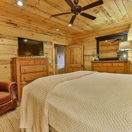 Villa Eagles Crest - Long Range Layered Mountain Views In Peaceful Neighborhood! Mineral Bluff Exterior foto