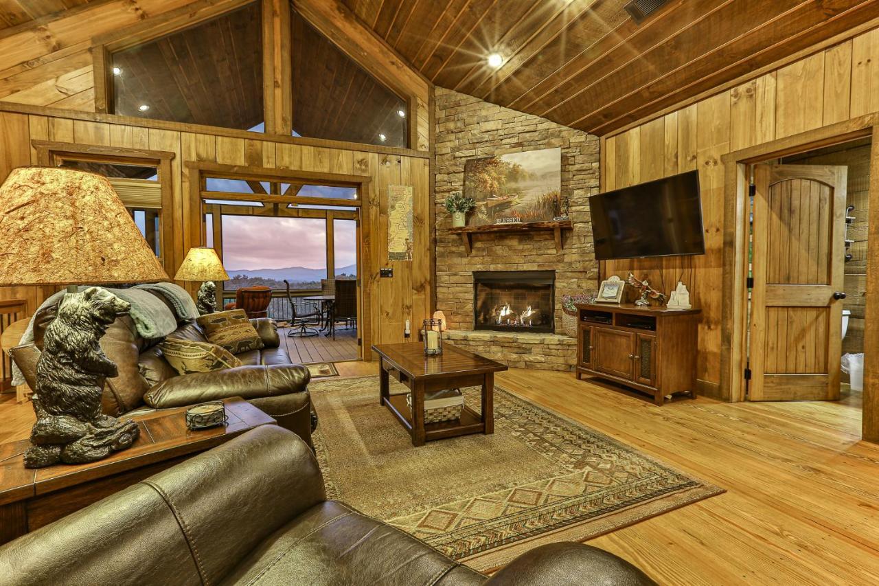 Villa Eagles Crest - Long Range Layered Mountain Views In Peaceful Neighborhood! Mineral Bluff Exterior foto