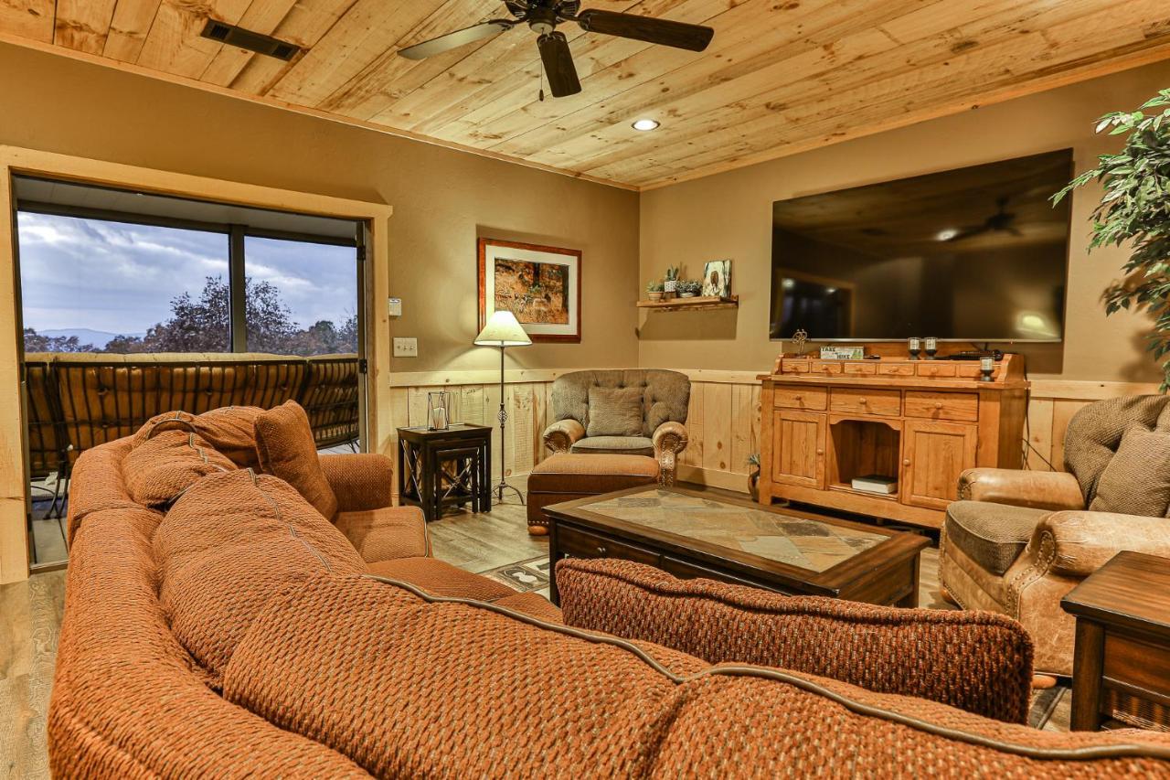 Villa Eagles Crest - Long Range Layered Mountain Views In Peaceful Neighborhood! Mineral Bluff Exterior foto