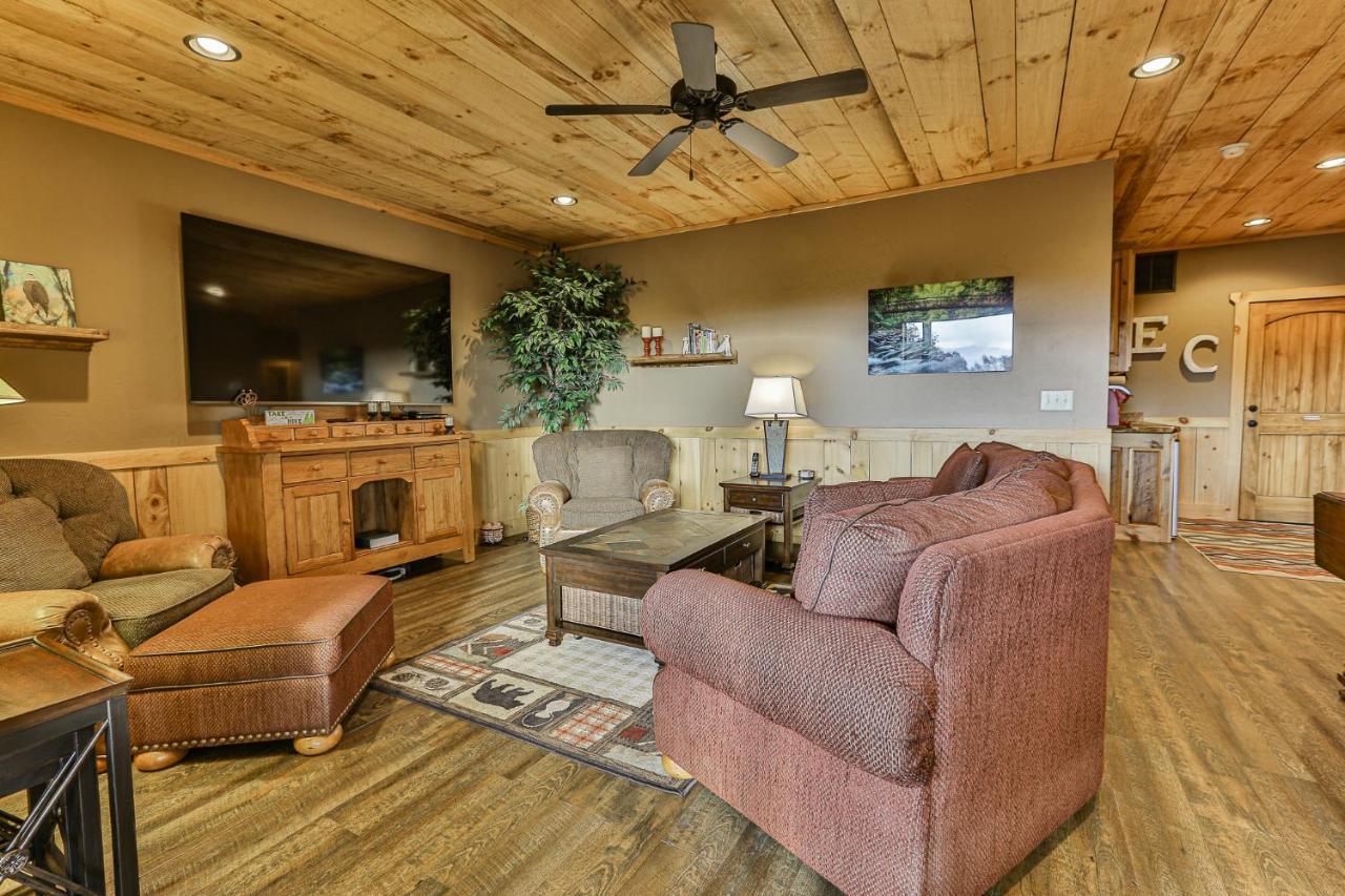 Villa Eagles Crest - Long Range Layered Mountain Views In Peaceful Neighborhood! Mineral Bluff Exterior foto